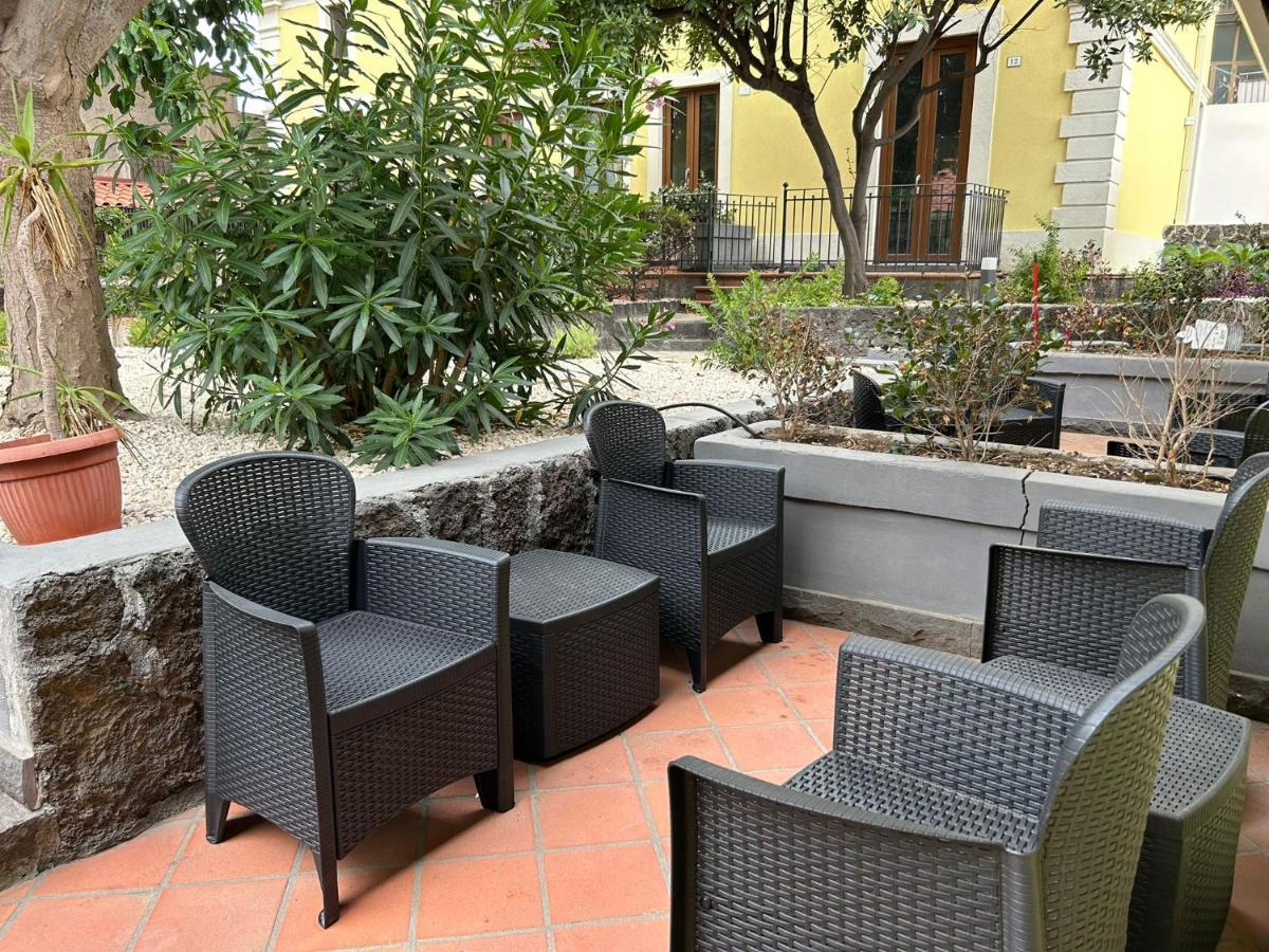 Li Cuti Apartments คาตาเนีย ภายนอก รูปภาพ